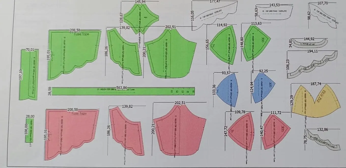 Technical sheet showing pattern pieces with their dimensions